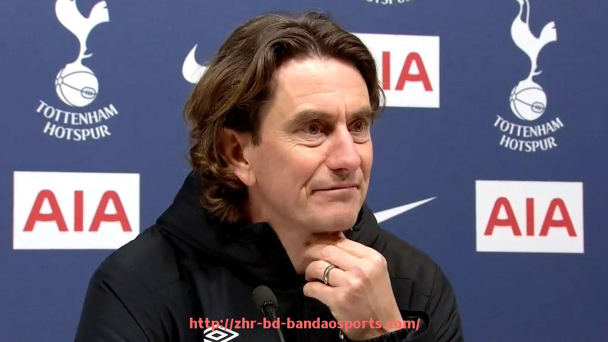 半岛体育-世俱杯比赛战术板使用详解：教练如何布置战术？